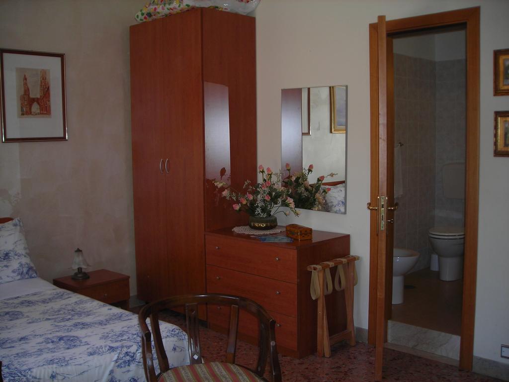 B&B Gelone Syracuse Room photo